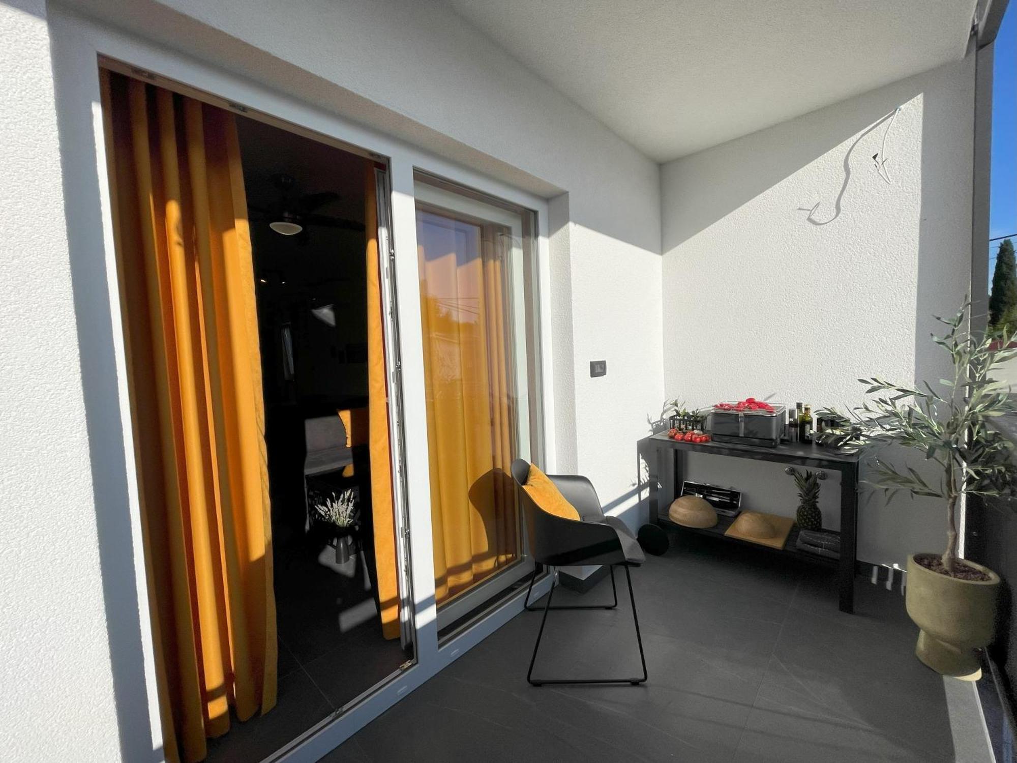 Valkane Beach Apartments Pula Bagian luar foto
